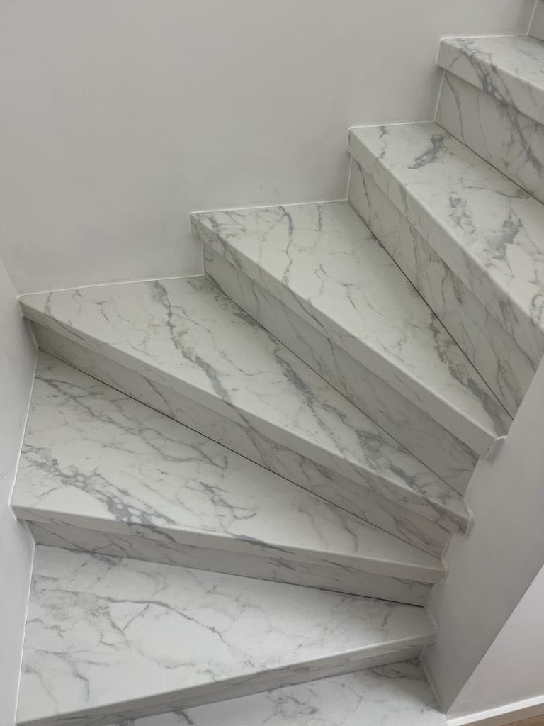 Escalier en marbre après travaux chez un client